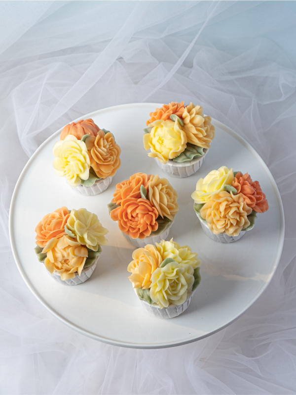 Cupcakes Butter flowers 04