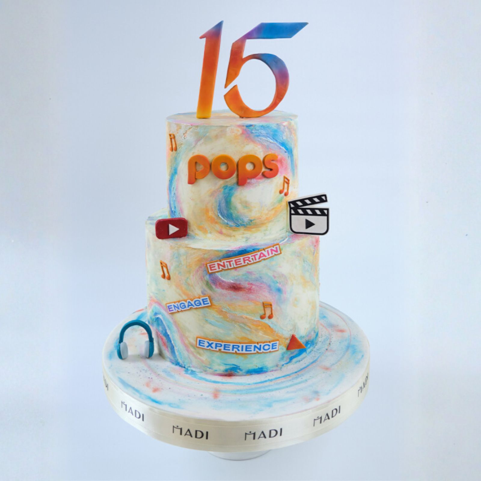 Bánh kỷ niệm 15 năm thành lập