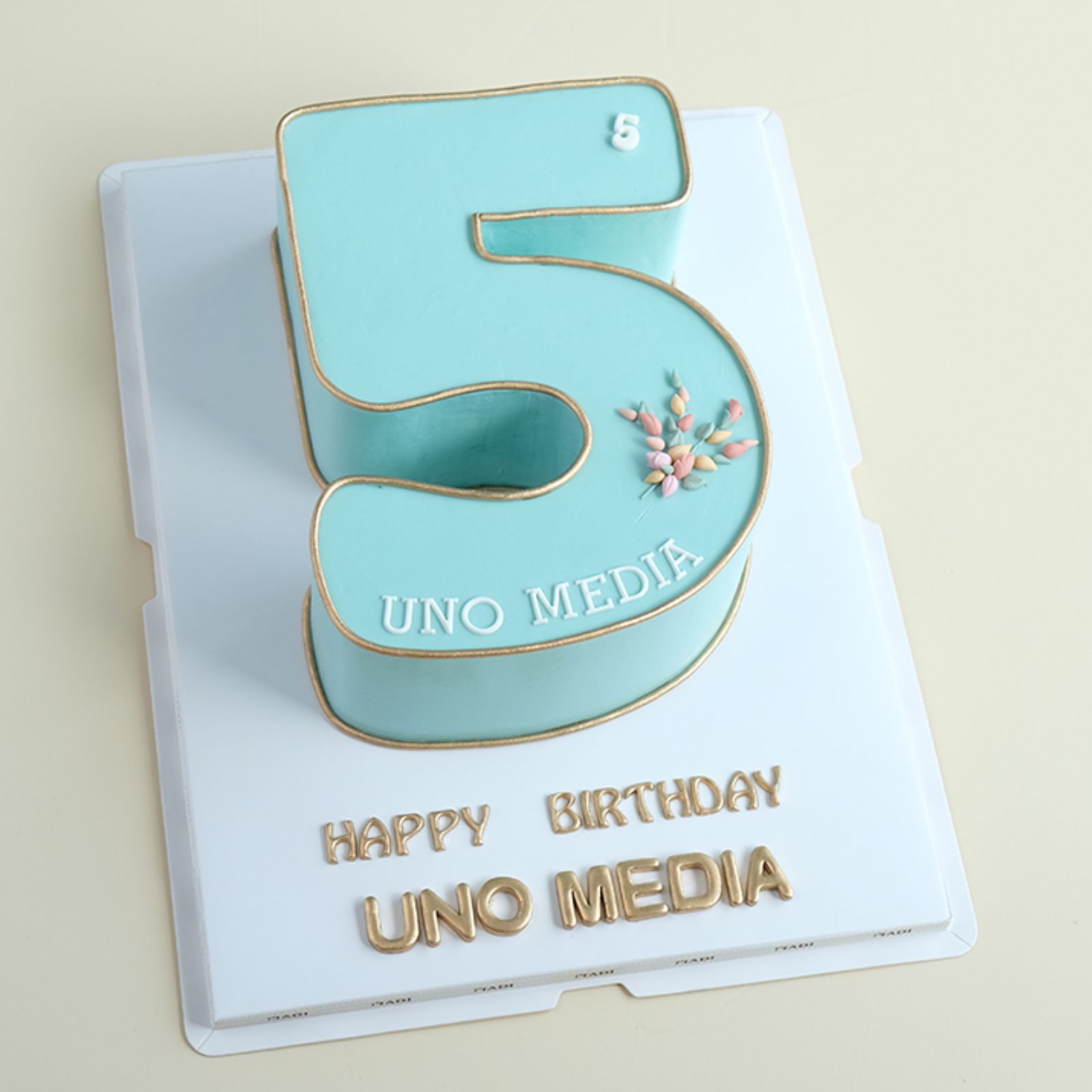 bánh sinh nhật cho công ty Uno Media