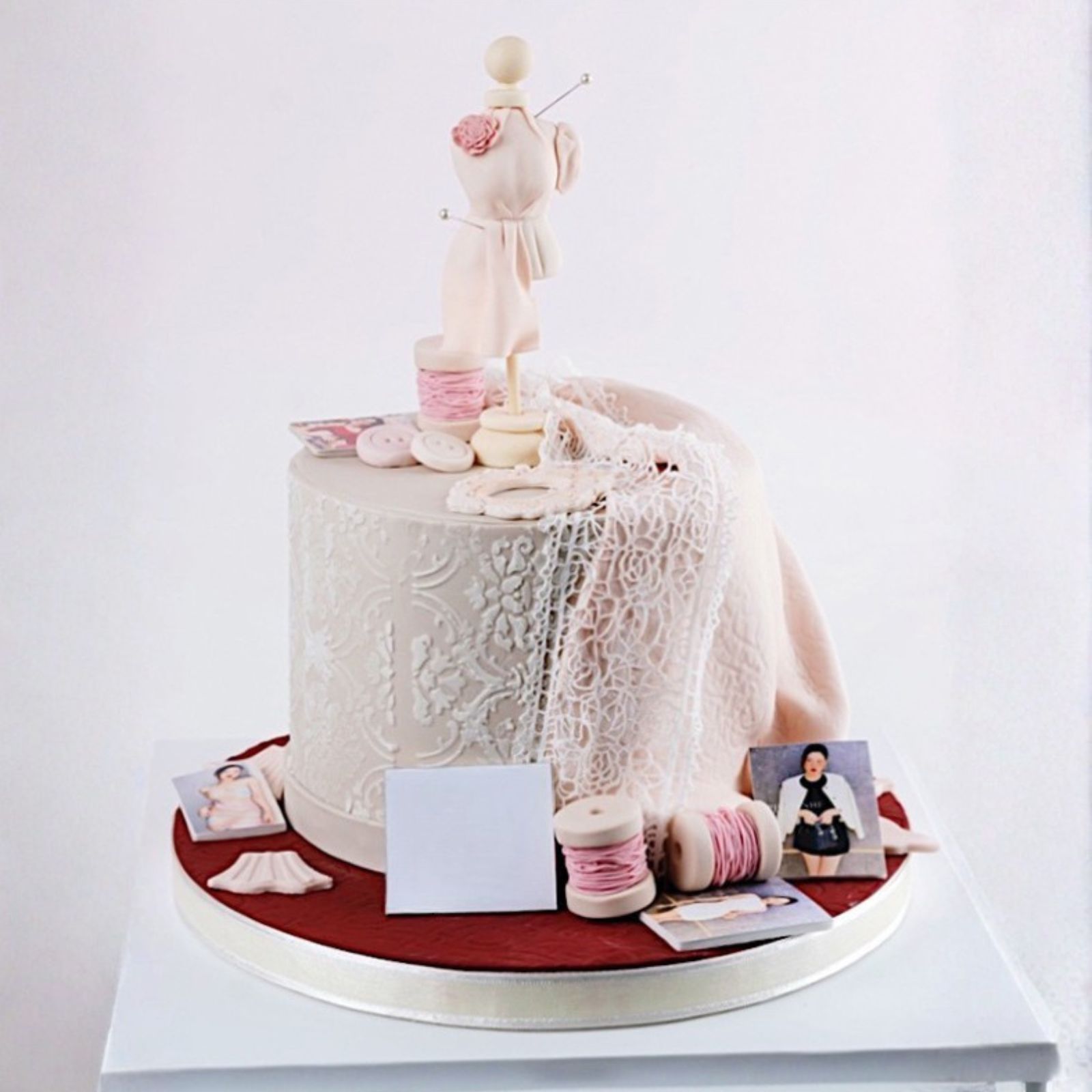 Bánh cho shop thời trang