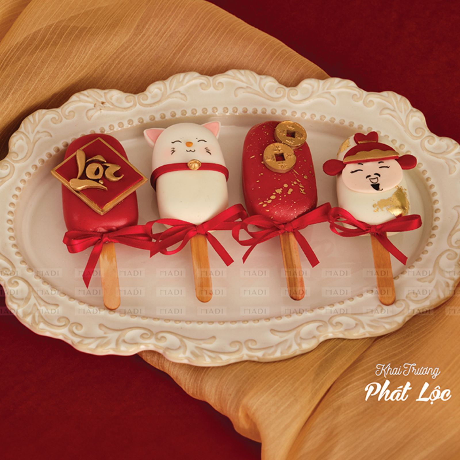 Set bánh Cake Pop sắc đỏ may mắn, thay lời chúc phát tài - phát lộc đầy ý nghĩa