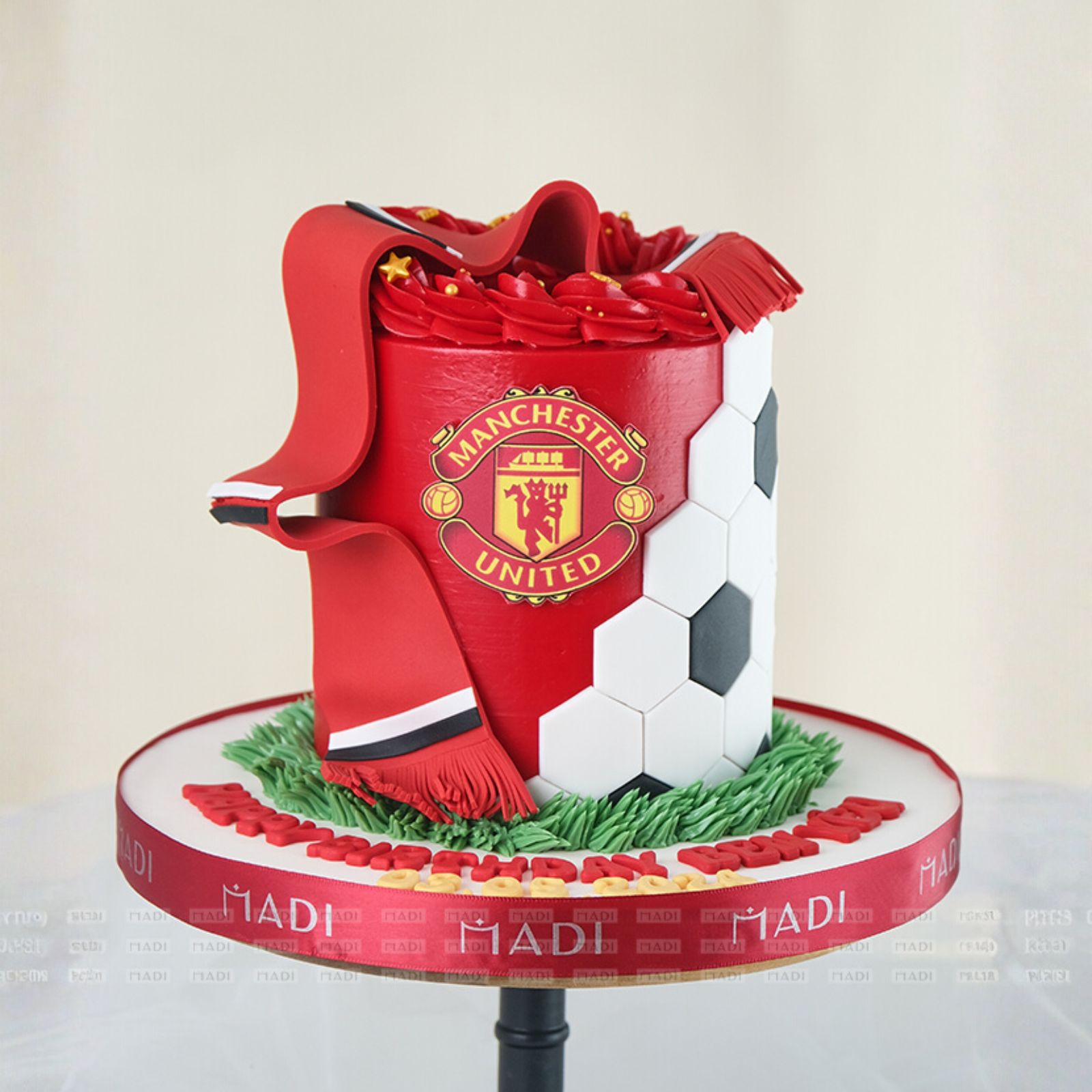 Bánh kem đẹp tặng người yêu dành cho bạn trai mê Manchester United, nổi bật cá tính và đúng gu yêu thích