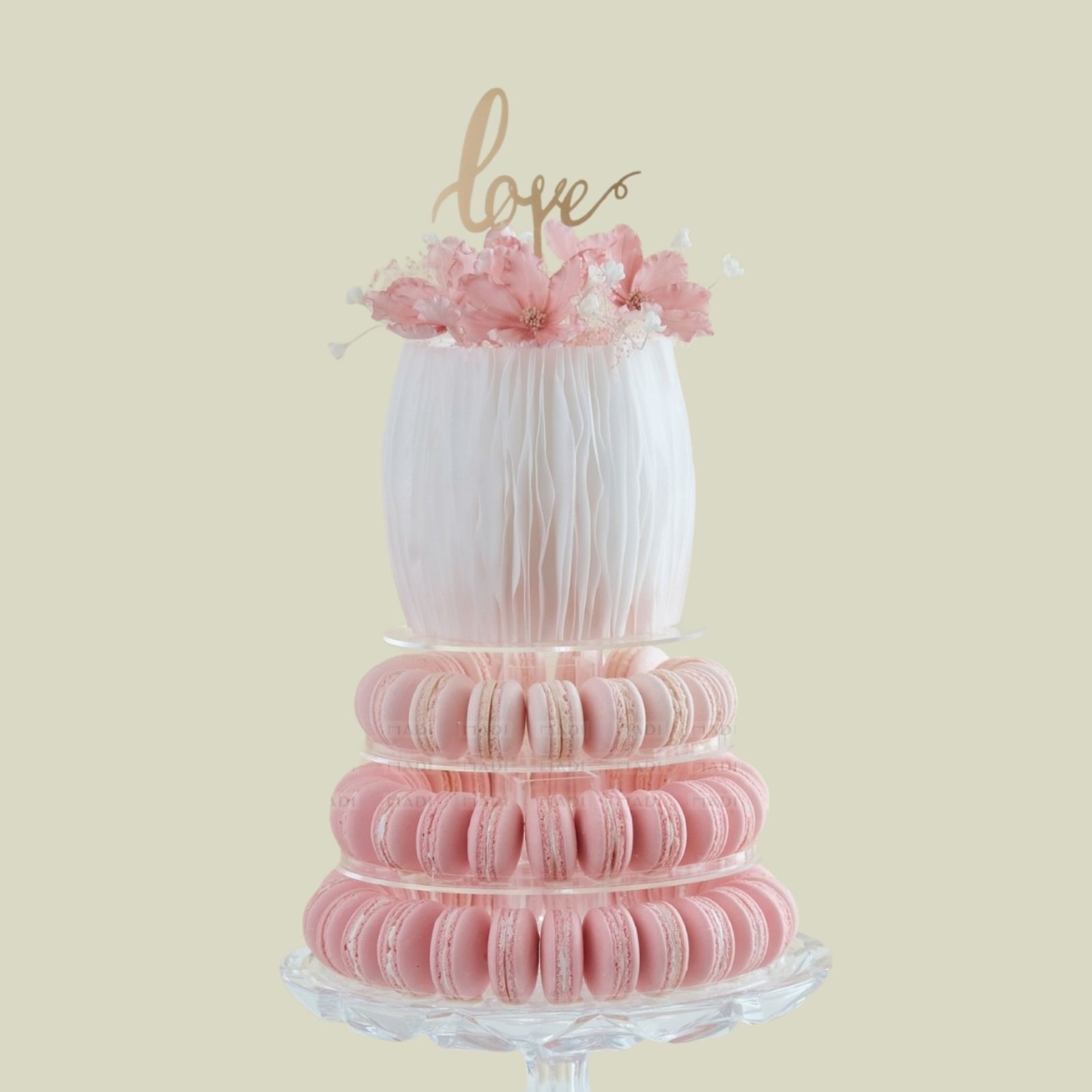 Đặt bánh sự kiện với tháp macaron phong cách Pháp, sắc hồng e ấp nhẹ nhàng viết nên chương mới cho một tình yêu đẹp