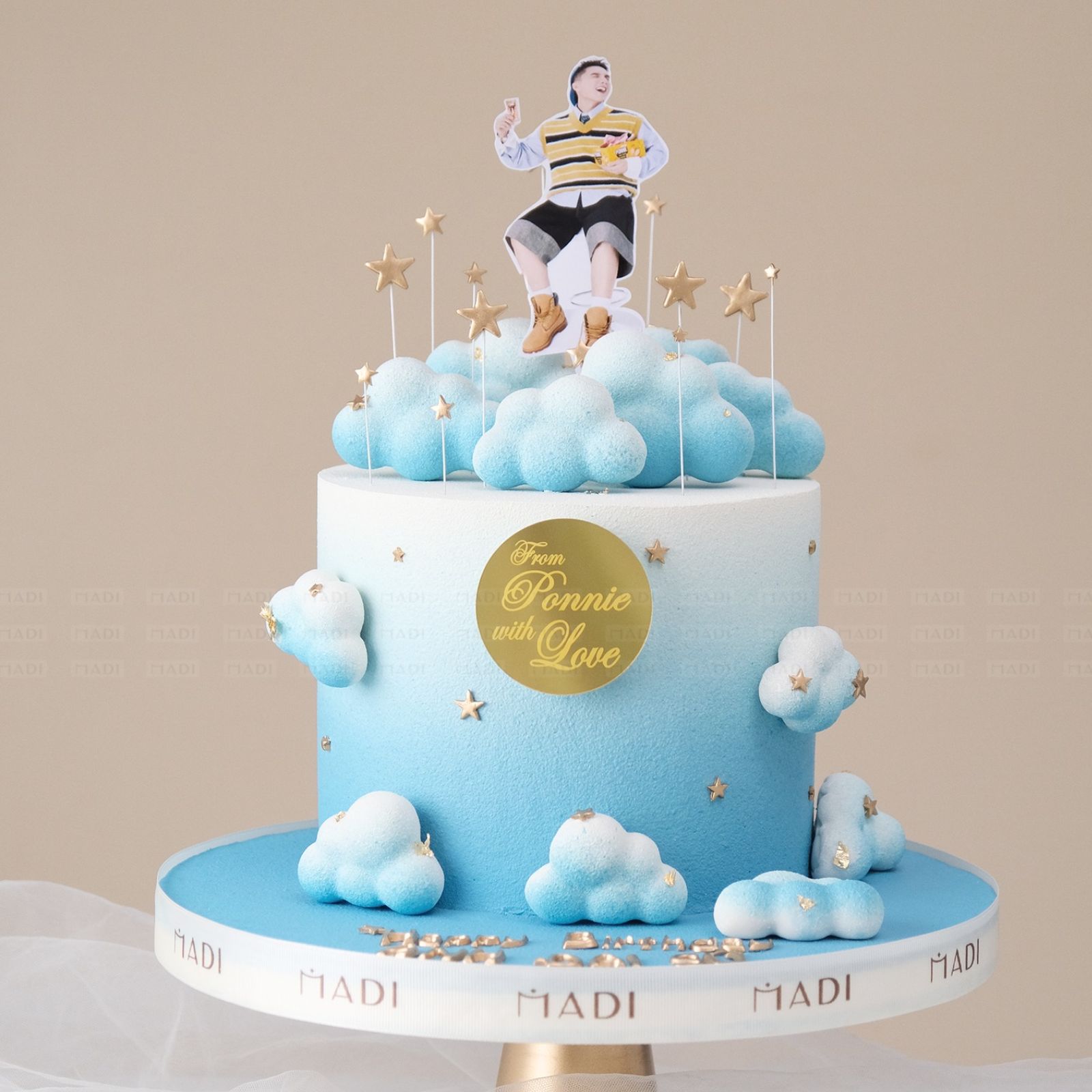 MaDi giúp bạn đặt bánh kem theo yêu cầu tphcm với thiết kế độc bản, để ngày sinh nhật thêm trọn vẹn và ý nghĩa
