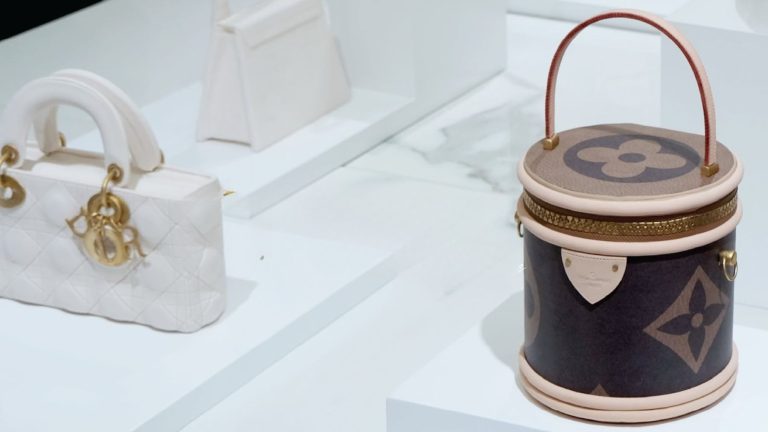 Khóa học tạo hình túi Dior bằng Fondant