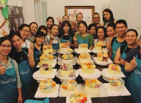 Lớp học kỹ thuật bắt hoa kem bơ Hàn Quốc MaDi theo học năm 2016
